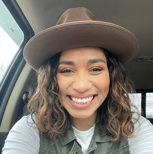 Meet your Posher, Jacqueline